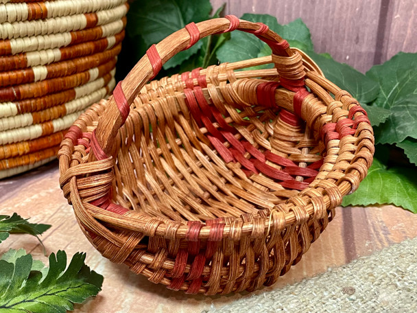 Small Amish Tulip Basket