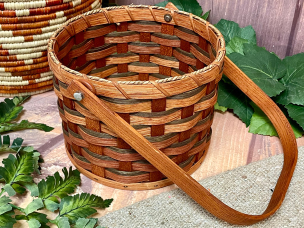 Amish Basket with Handle