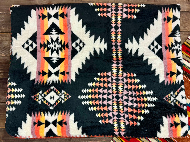 Native Style Sherpa Throw -Black
