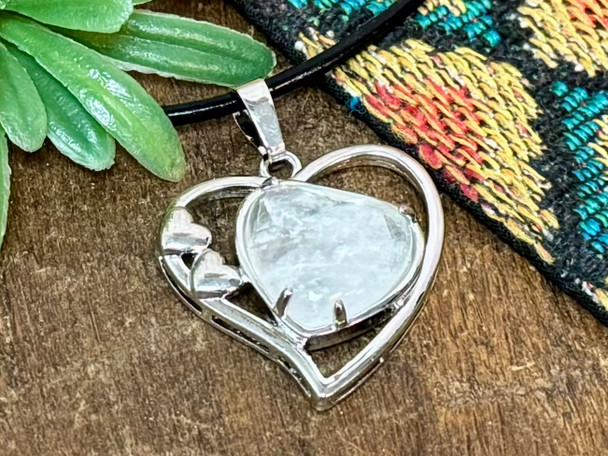 Double Heart Pedant -Quartz