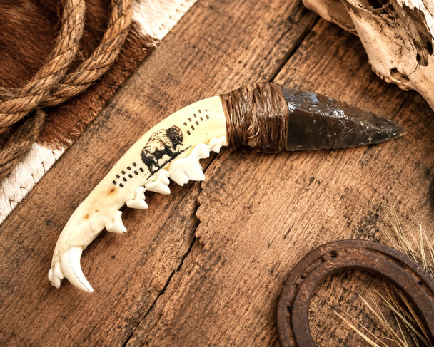 Coyote Jawbone Knife -Buffalo