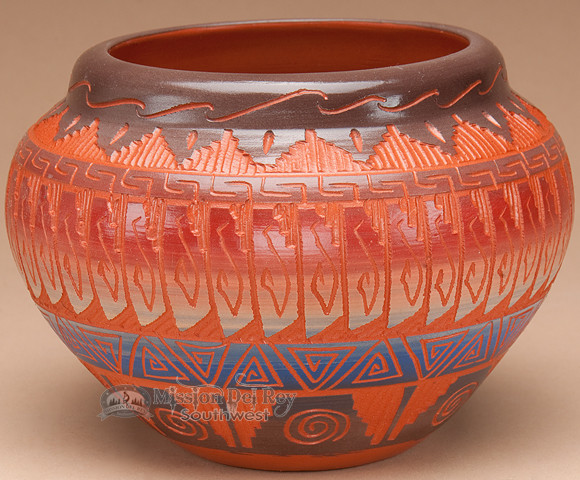 Indian Pottery Etched Clay Vase 4.5 Navajo (p238) Mission Del Rey