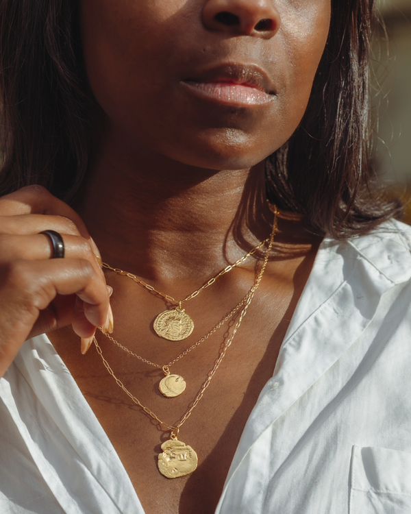 Parrot Cay Long Coin Necklace 18k gold