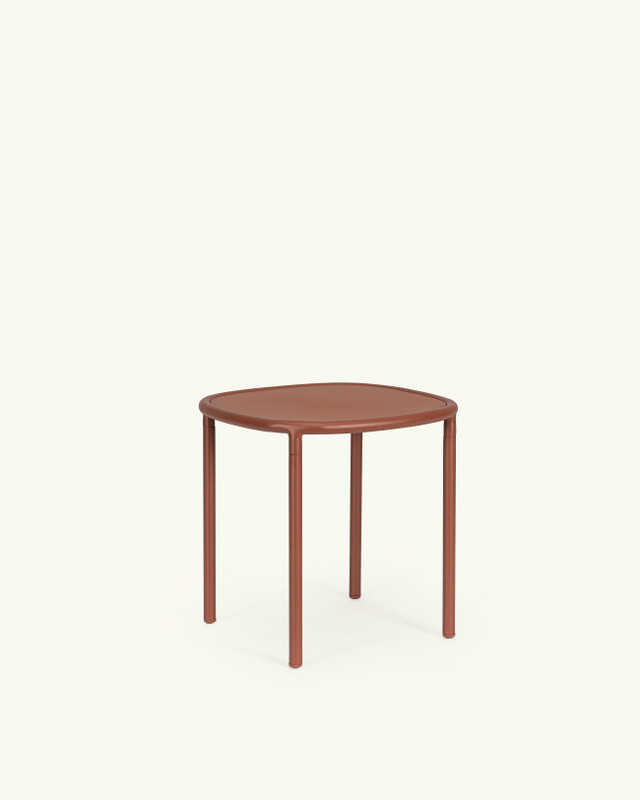 Tavolino Grecale 55x55 mattone