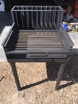 Adjustable Grate Armado with Brasero 27X23X30