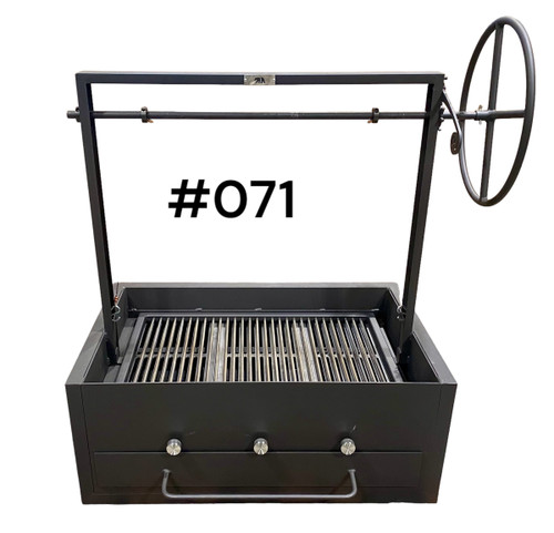 Santa Maria Built-In Grill, Black Steel with Wheel, adjustable height