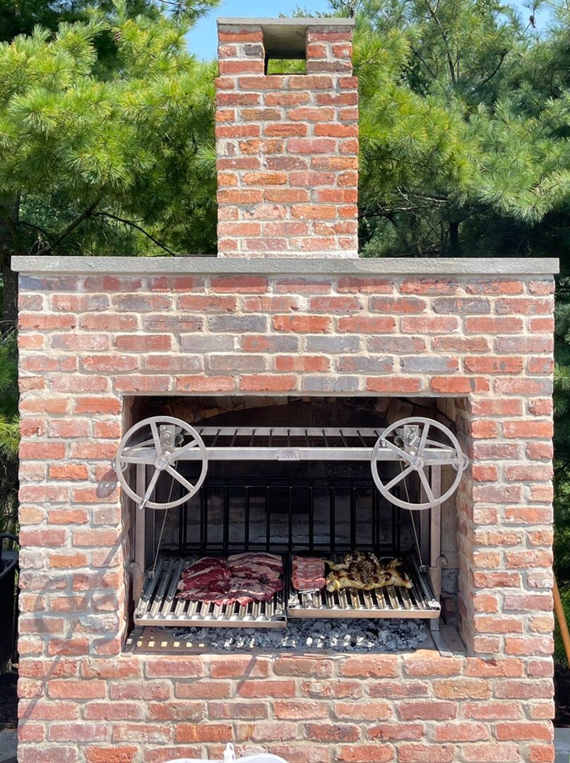 cantilevered-argentine-grill-resize.jpg