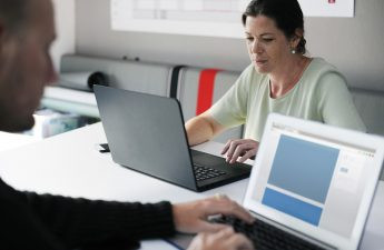 5 Ways to Deal with Hearing Loss at Workplace