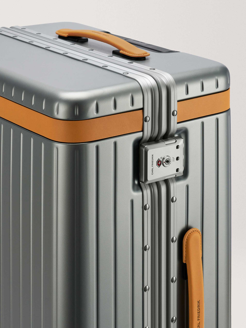 Carl Friedrik The Check-in Silver/Tan