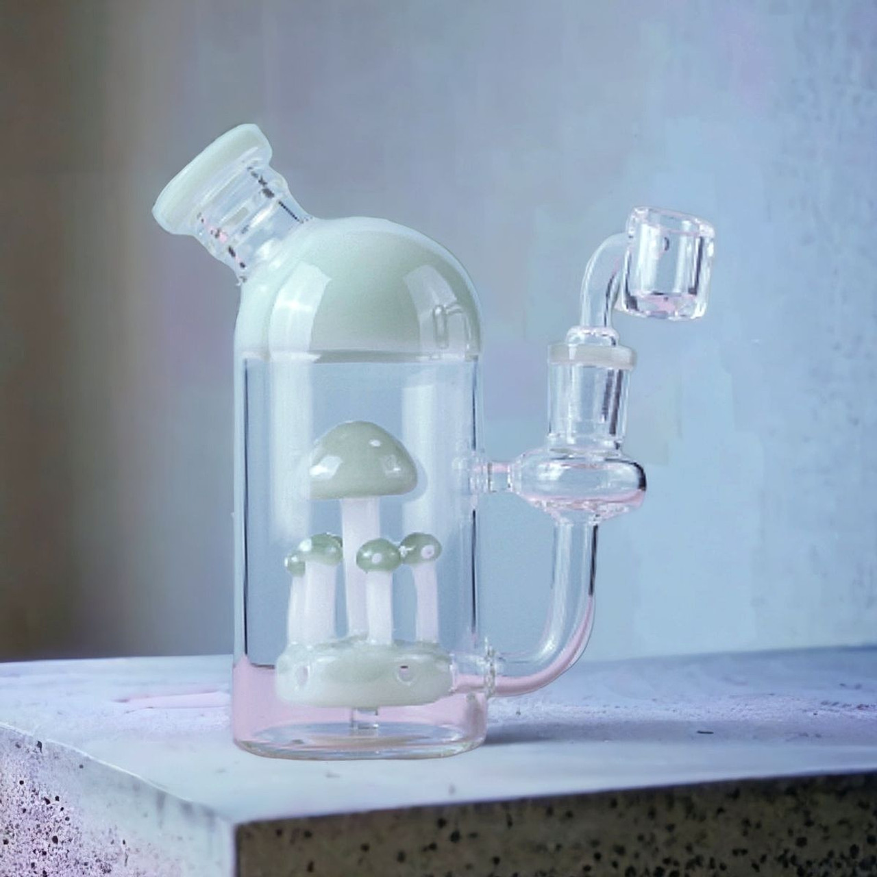 Bongs vs dab rigs: get to know your cannabis gear