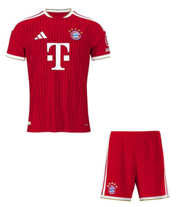 26/27  Bayern Home Kids Kit with free name and number