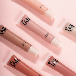 Oz Lab Lip Gloss in Natural Lip Shades 6 Piece Set