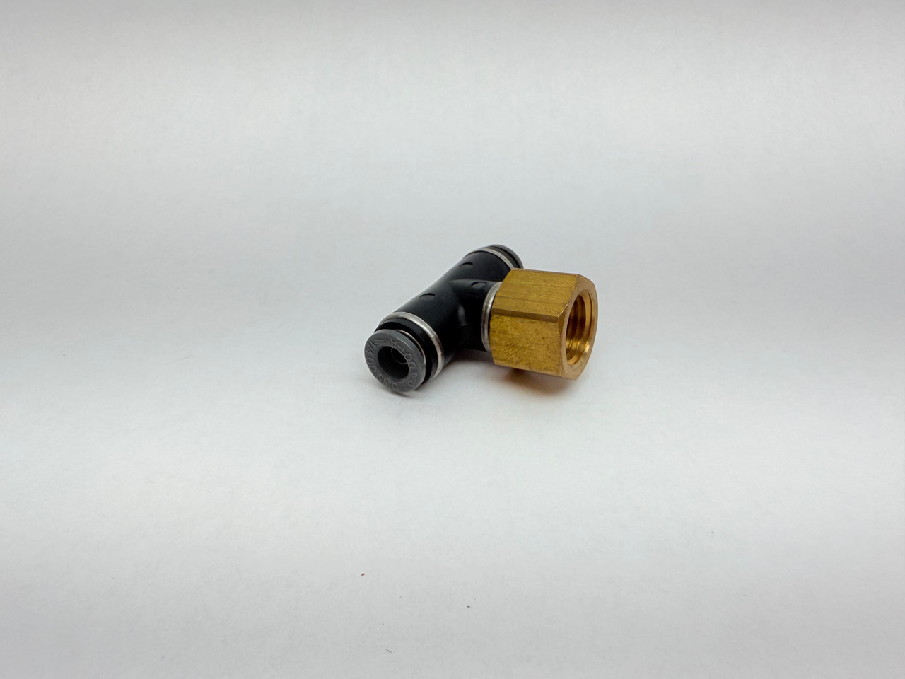 1/4″ L – 1/4″ NPT Swivel female branch tee