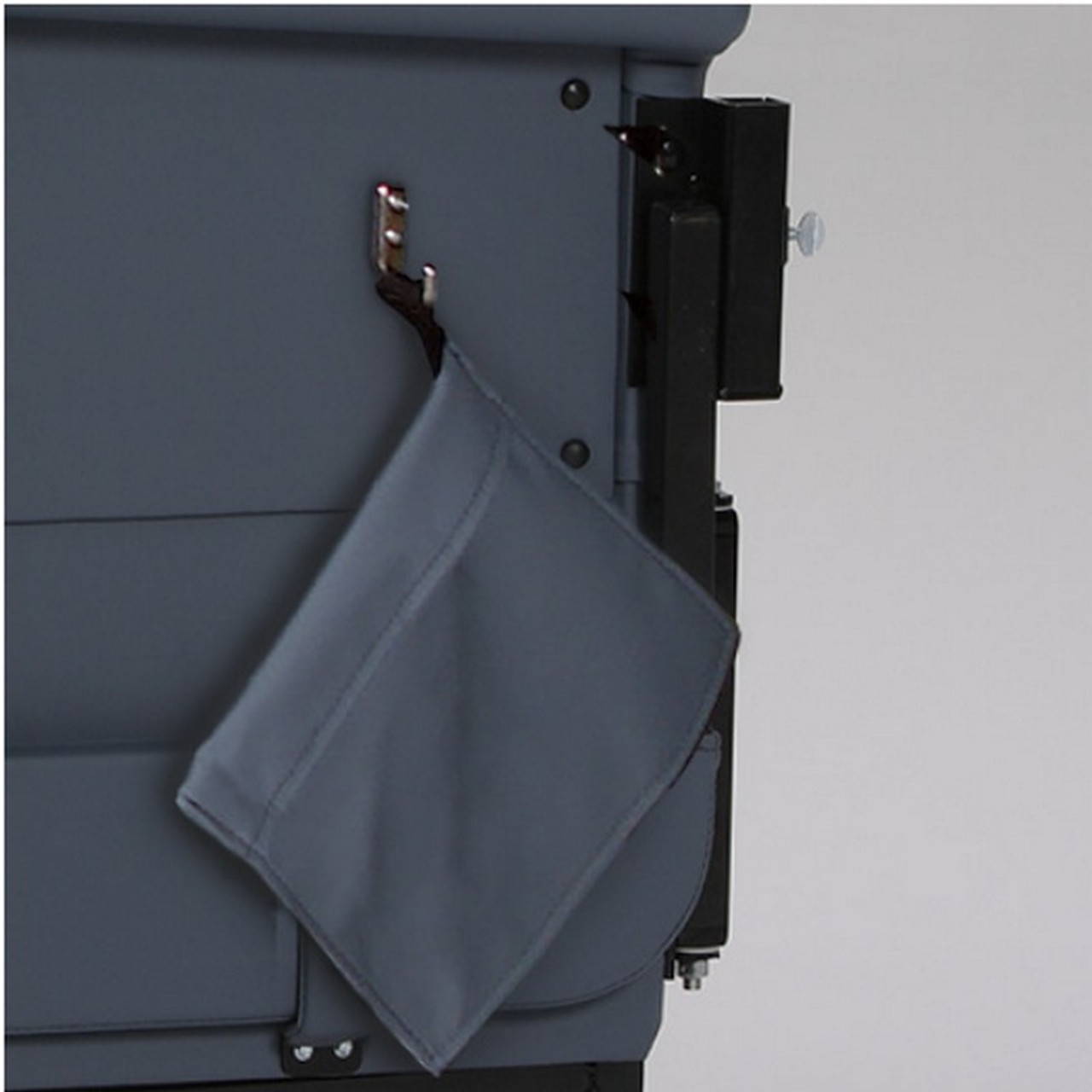 Winco - Vero XL Care Cliner - Push Back - Fixed Arms - 5" Casters - Footplate - Accessory Hook