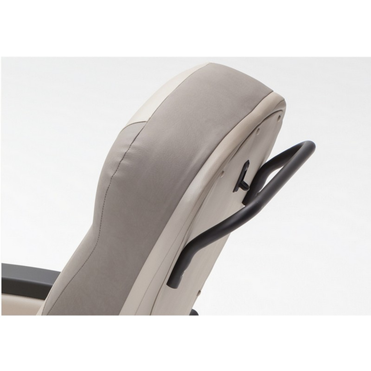 Winco - Vero XL Care Cliner - Push Back - Fixed Arms - 5" Casters - Footplate - Push Handle - Built primarily for caregivers, the push handle can help optimize patient transport. 