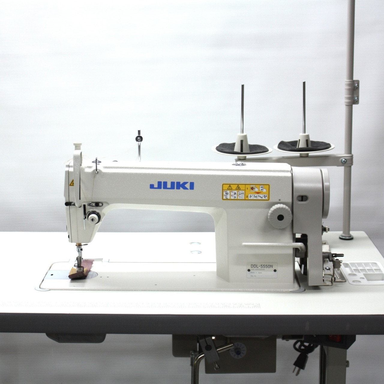 Juki DDL-5550N Single Needle - Table
