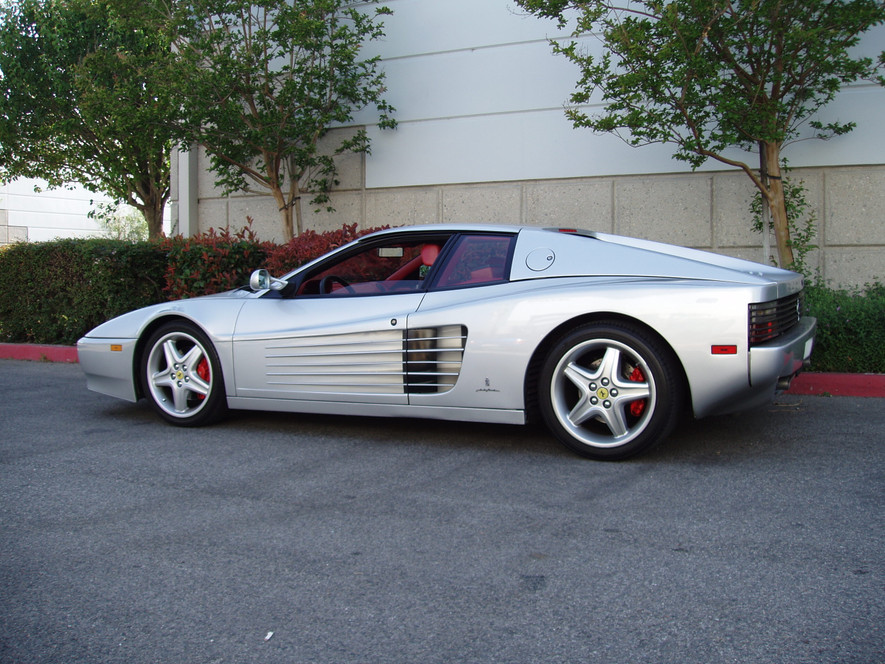 Ferrari Testarossa Install