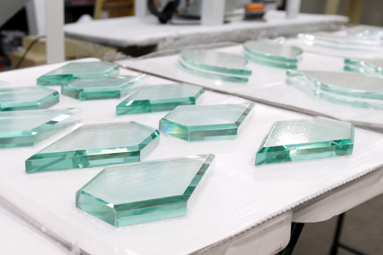 Glassplax: Quality Glass for Award-Winning Sandcarving - IKONICS