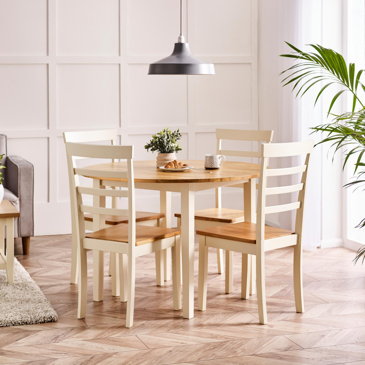 Salcombe Round Wooden Table Whitby Dining Chairs Furniturebox UK