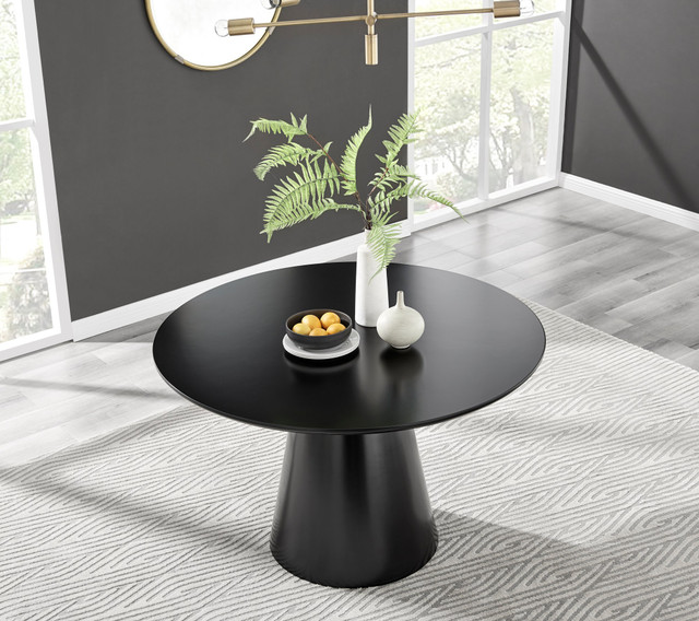 Palma Black High Gloss Round Dining Table | Furniturebox UK