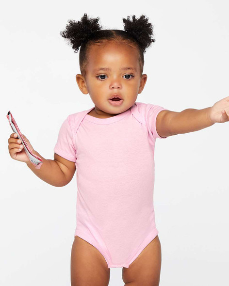 Shop Quality Infant & Baby Apparel | T-shirt.ca