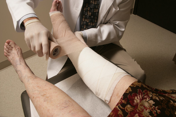 Hartmann USA, Inc. USA FOURPRESSÃ‚Â® 43400000 Compression Bandaging System Includes: Padding Bandage, 4in. x 3.8 yds (unstretched), Crepe Bandage, 4in. x 4.9 yds (stretched), Compression Bandage, 4in. x 9.5 yds (stretched), Cohesive Bandage, 4in. x 6