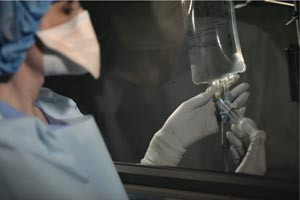 53137 O&M Halyard Exam Glove, Nitrile, Extended Cuff, X-Small, 100/bx, 10 bx/cs (US Only)