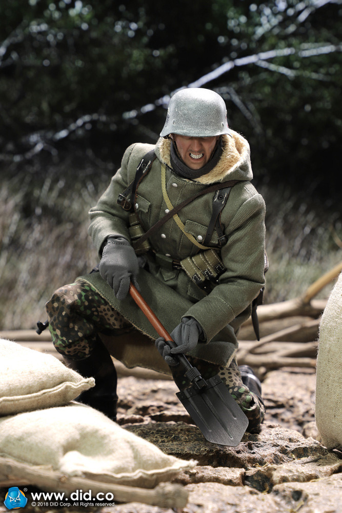 DID -  SS-Panzer-Division Das Reich MG42 Gunner B - Egon