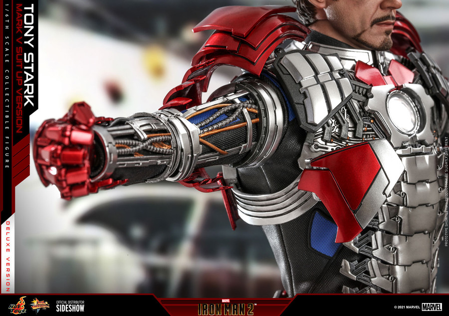 Hot Toys - Iron Man 2: Tony Stark (Mark V Suit Up Version) [Deluxe]