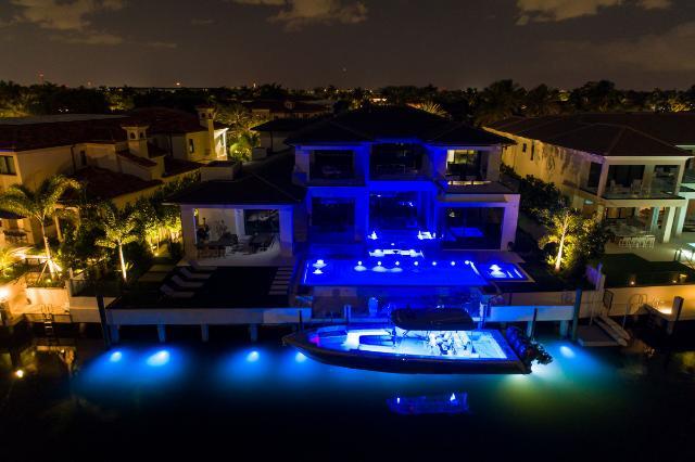 Boca Raton House with Kraken Underwater Lights