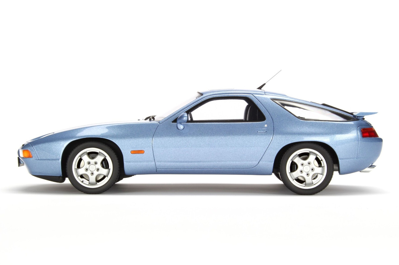 Porsche 928 GTS 1:18 scale