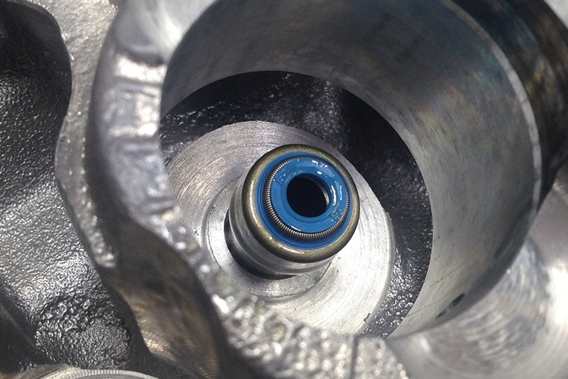 GSC Intake Valve Guide Set with Depth Stopper For Subaru EJ20 / EJ25