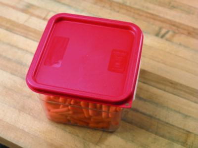 Squares Food Storage Container Lid, 9 x 9 x 0.63, Red, Plastic