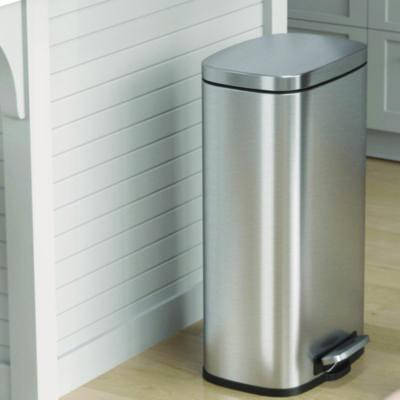 Step Pedal Trash Can, 8 Gal, Plastic/Stainless Steel, Silver