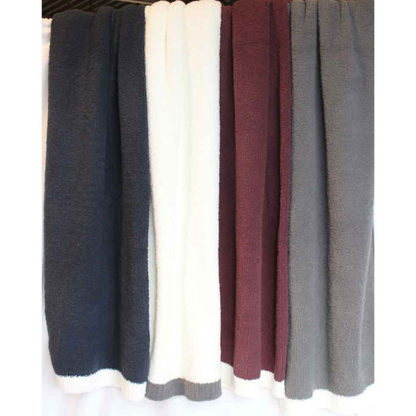 Vie Luxe® Throw (10-002-0034)