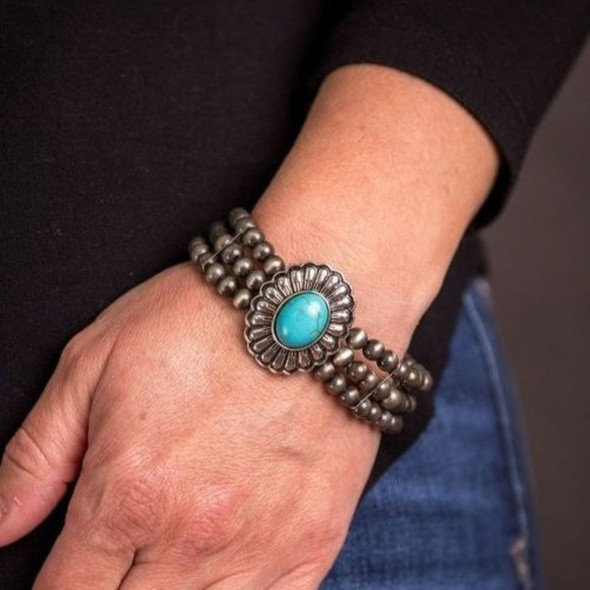3 Strand Navajo Pearl Bracelet with Turquoise Concho