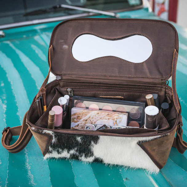 Chaynee Mountain Maddi Makeup Carry All