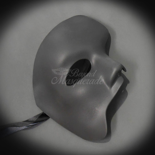 Couple's masquerade masks for masquerade ball party masks.