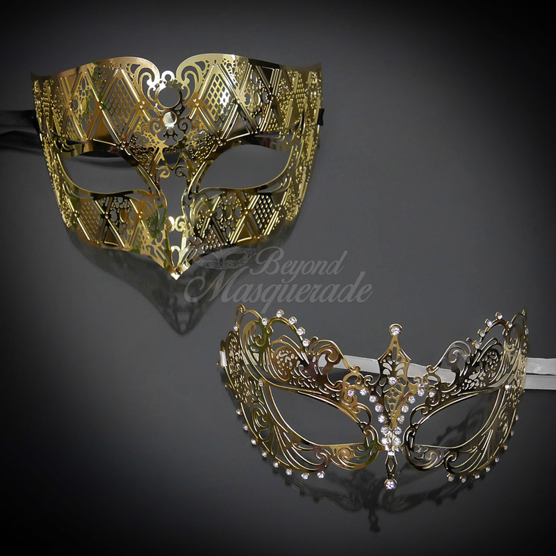 Gold metal masks are perfect for the couple who are looking for a luxury masquerade mask. Gold metal masks are perfect for the couple who are looking for a luxury masquerade mask.