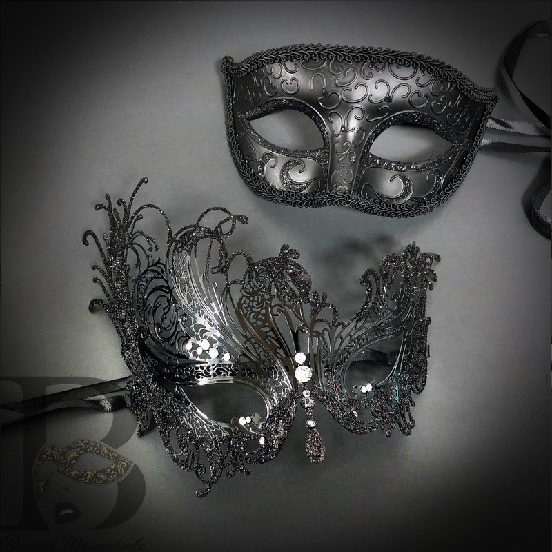 Masquerade masks for couples. Black couple's masquerade masks. Masquerade masks for parties. Mardi gras masks, Venetian carnival masks. Masquerade masks for couples. Black couple's masquerade masks. Masquerade masks for parties. Mardi gras masks, Venetian carnival masks.