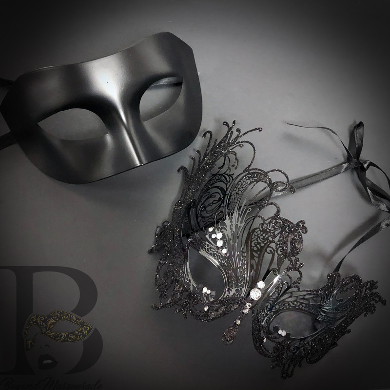 Masquerade masks for couples. Black couple's masquerade masks. Masquerade masks for parties. Mardi gras masks, Venetian carnival masks. Masquerade masks for couples. Black couple's masquerade masks. Masquerade masks for parties. Mardi gras masks, Venetian carnival masks.