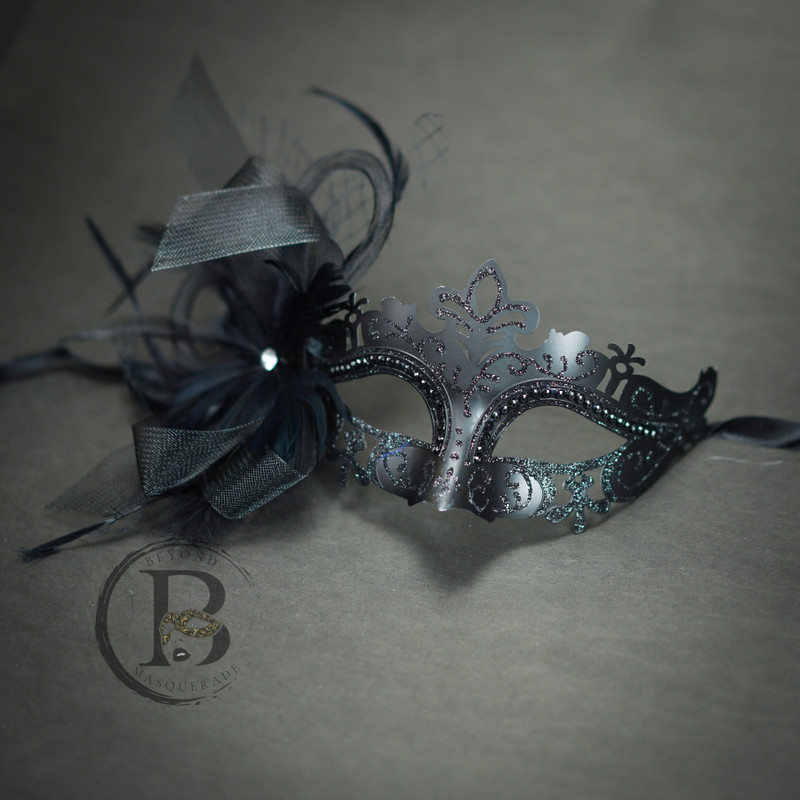 black feather mask, halloween party masks, mardi gras masks, Party masks, masquerade masks, elegant masquerade masks, prom masquerade masks, masquerade masks for men.