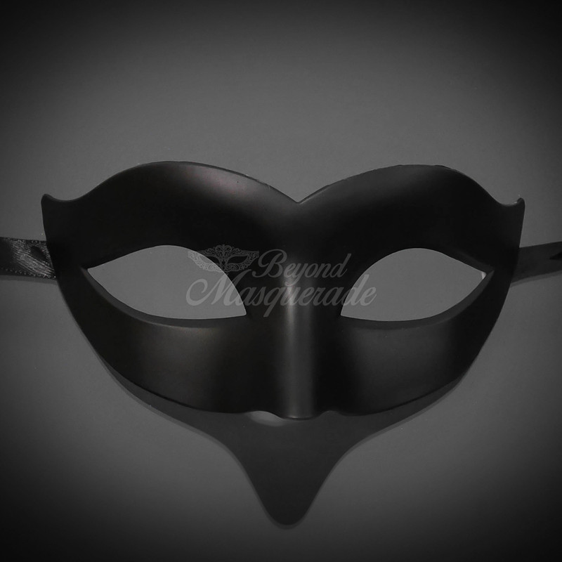 Halloween mask, halloween costume, mask for halloween.