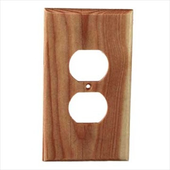 Sierra Lifestyles 682381: Traditional Single Duplex Switchplate - Douglas Fir