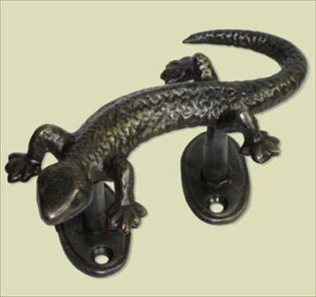 Handcrafted Hardware HPU8010R: 4-3/4" Small Gecko Pull (right) - Unlacquered Antique Brass
