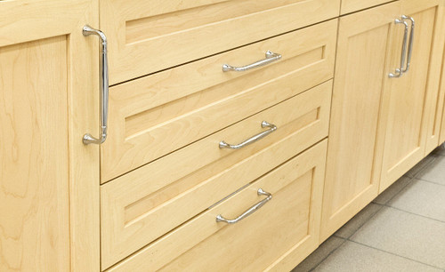 Richelieu BP790128CHBRZ: 128mm cc Candiac Cabinet Pull - Champagne Bronze Richelieu BP790128CHBRZ: 128mm cc Candiac Cabinet Pull - Champagne Bronze
