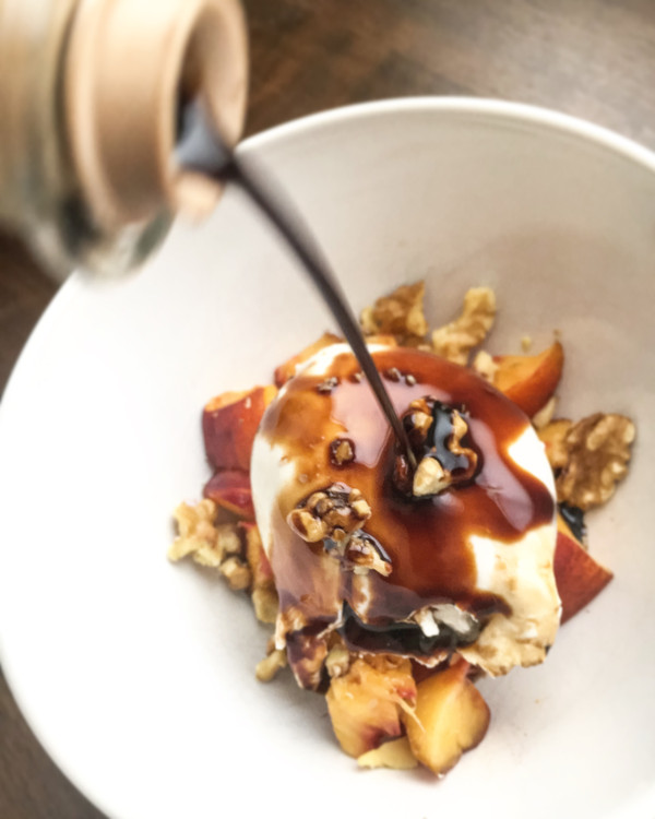 SUMMER DELIGHT - BURRATA & WALNUTS