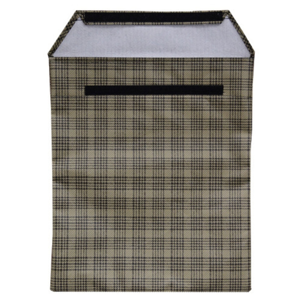 Classic car trunk mat in black fleece, precision-cut for perfect fit, easy Install, and durable automotive-grade material.