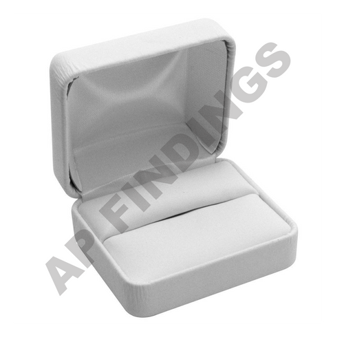 White Leatherette Double Ring Box