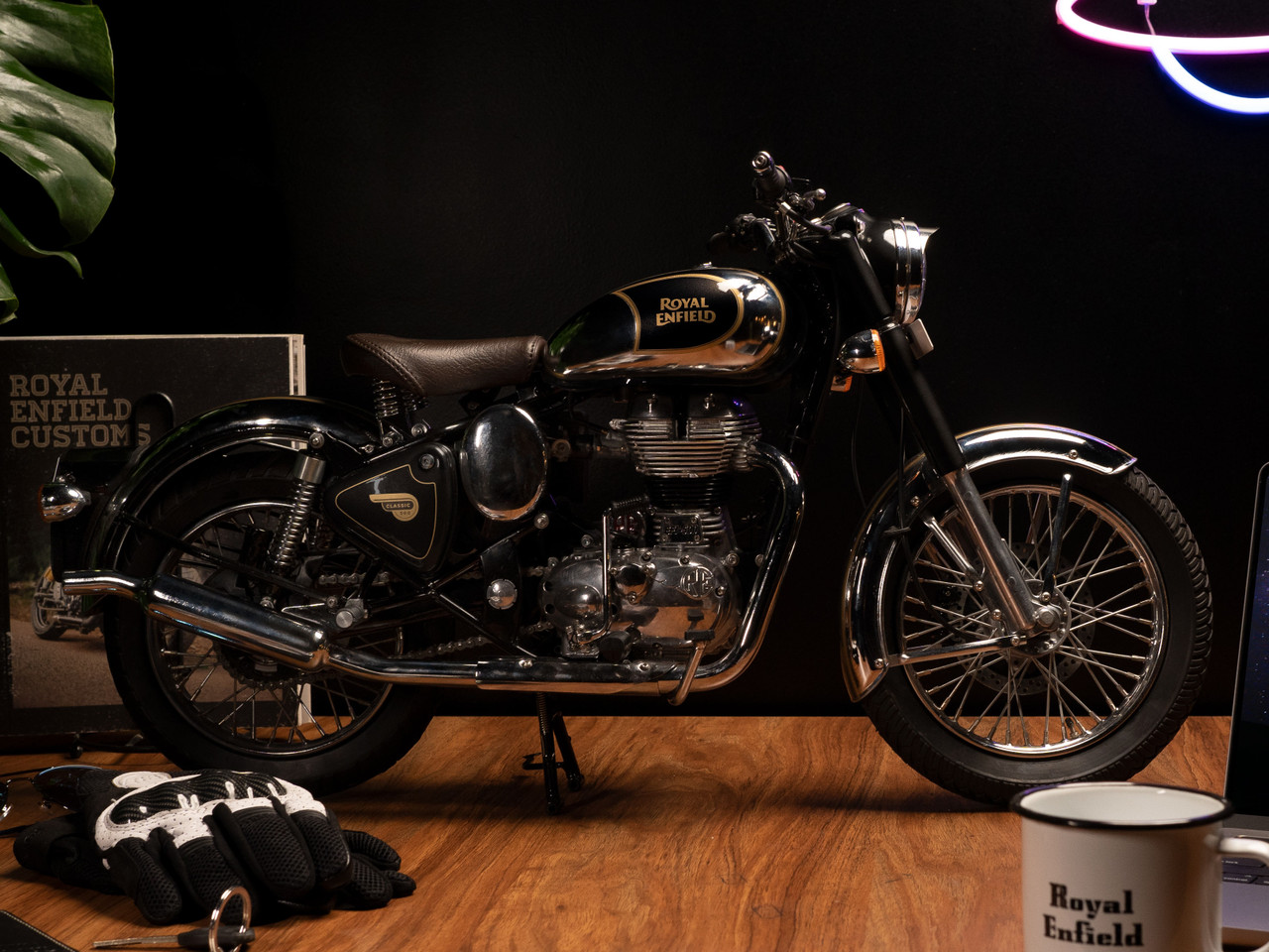 1:3 Scale Model Royal Enfield Motorcycles